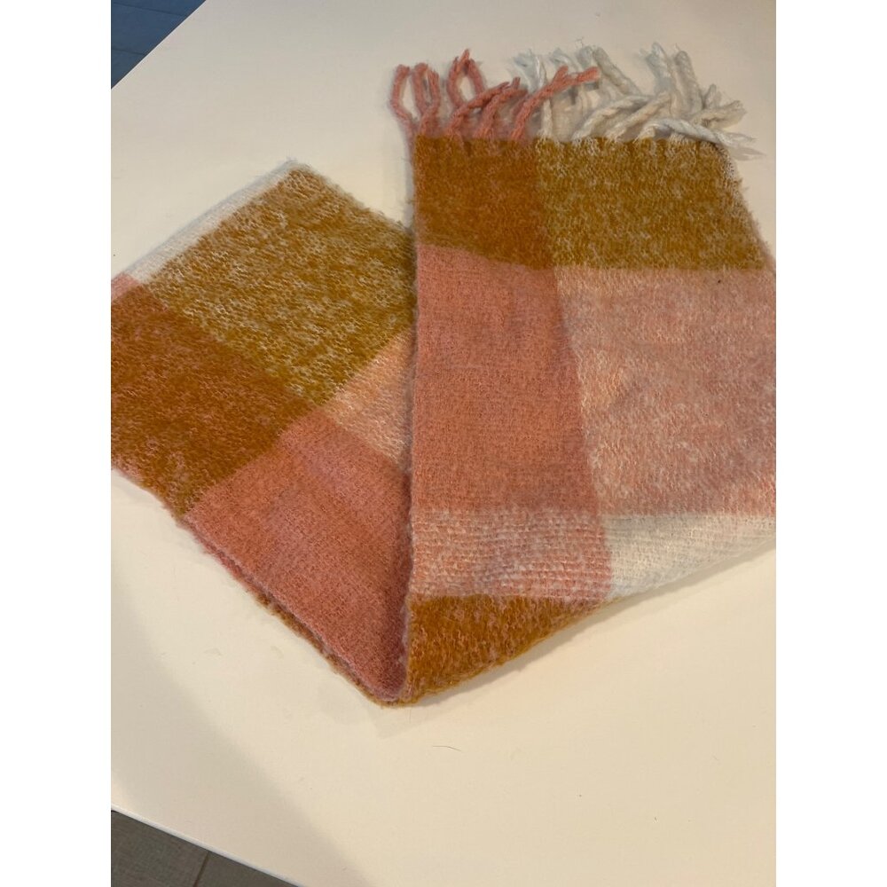 Soft Knitted Color Block Warm Scarf With Fringe Tassels